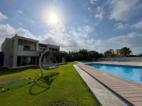 Standalone villa sea view hacienda bay